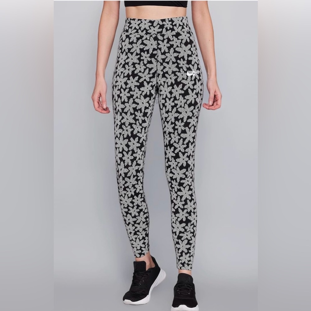 Nike High-Rise Black & White Daisy Print Leggings | Size S